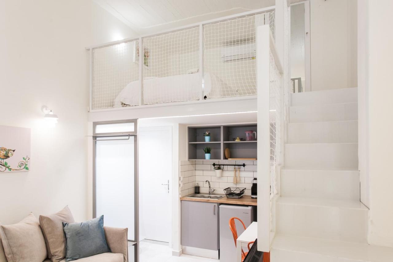 Relax In This Funky Loft Next To Metro! Athens Exterior photo