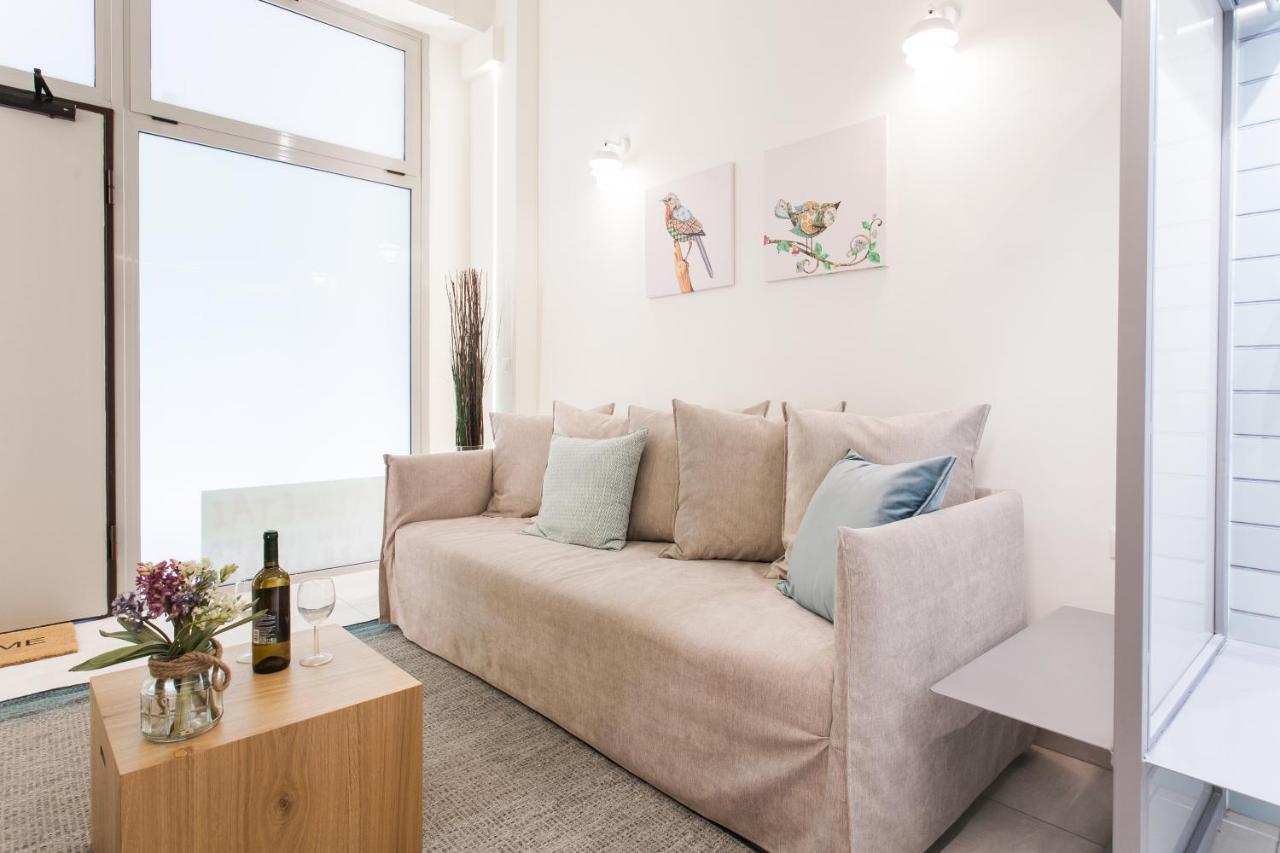 Relax In This Funky Loft Next To Metro! Athens Exterior photo